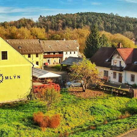 Pivovar Mlyn Štětí エクステリア 写真