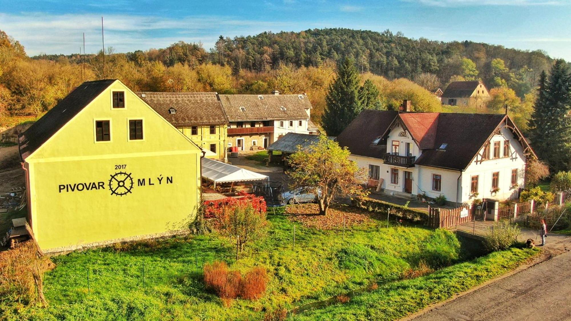 Pivovar Mlyn Štětí エクステリア 写真